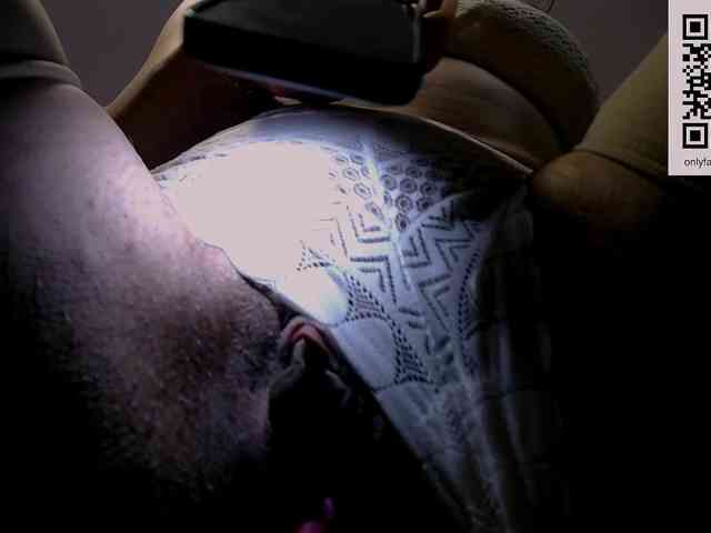 bellaqueen0701 webcam