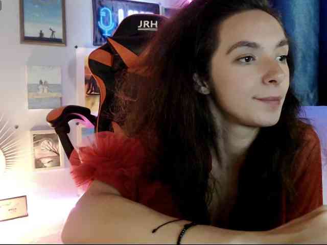 bellaqueen0701 webcam