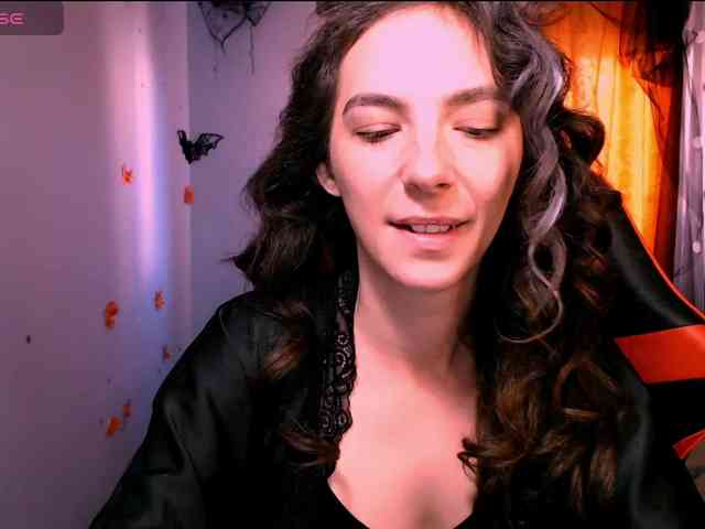 bellaqueen0701 webcam