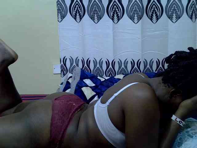 hotbella2002 webcam