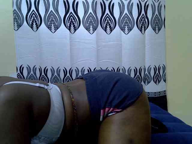 hotbella2002 webcam