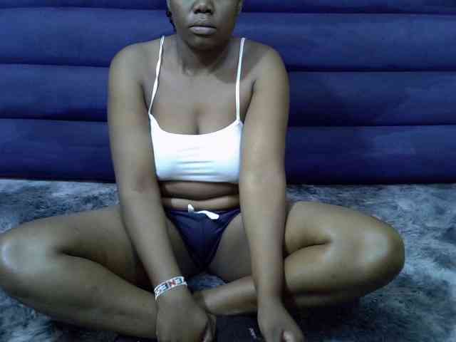 hotbella2002 webcam