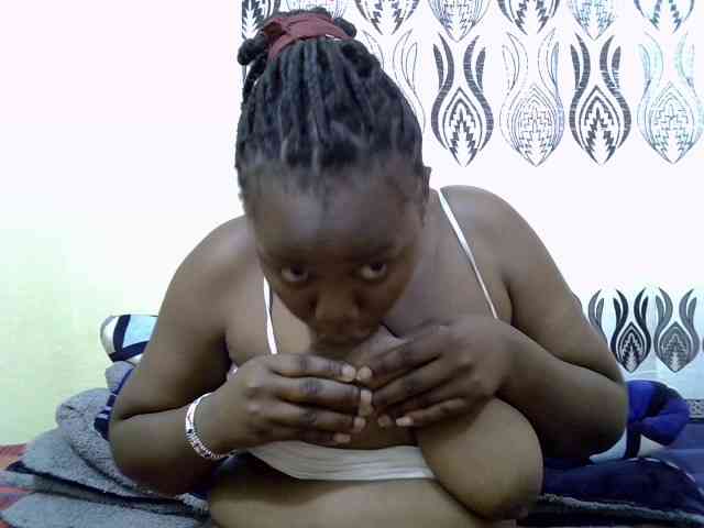hotbella2002 webcam