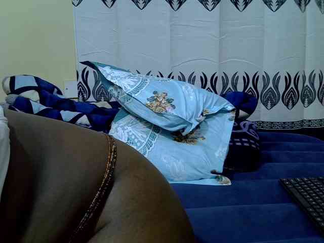 hotbella2002 webcam