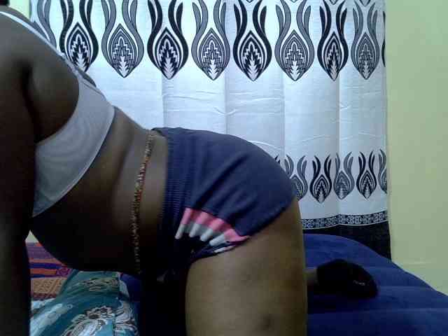 hotbella2002 webcam