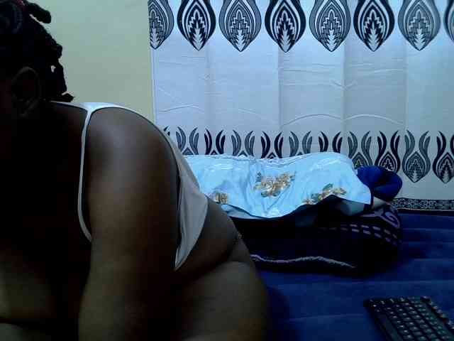 hotbella2002 webcam