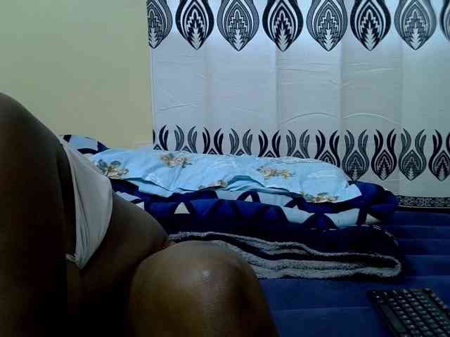 hotbella2002 webcam
