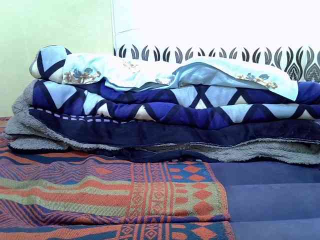 hotbella2002 webcam