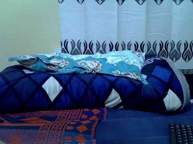hotbella2002 webcam