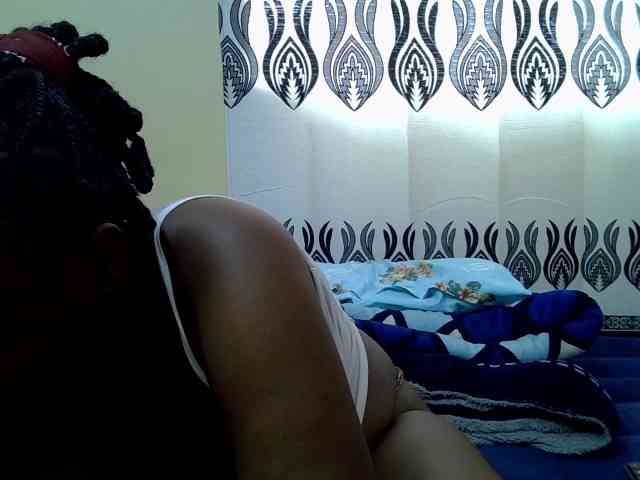 hotbella2002 webcam