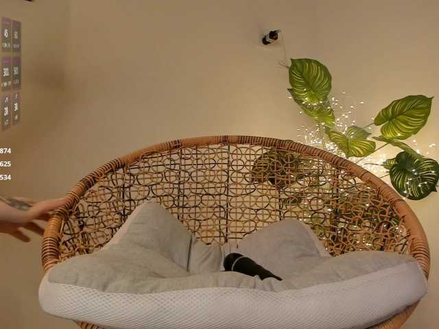 PLUXURY-'s BongaCams show and profile