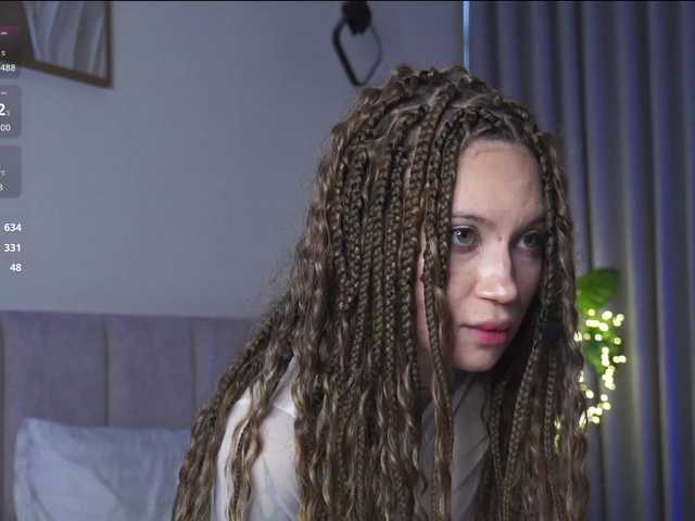 PLUXURY-'s BongaCams show and profile