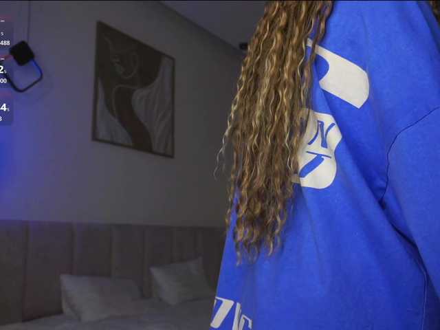 PLUXURY-'s BongaCams show and profile