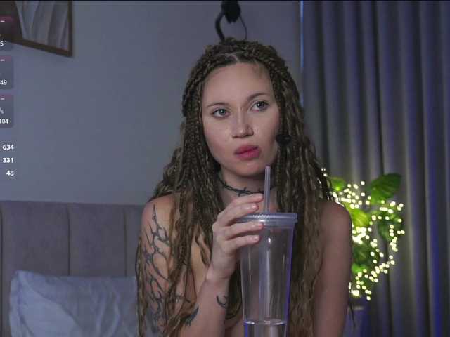 PLUXURY-'s BongaCams show and profile