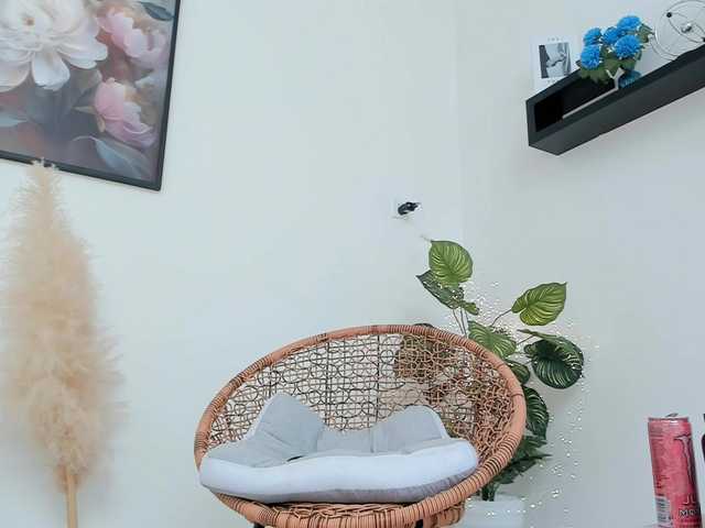 PLUXURY-'s BongaCams show and profile