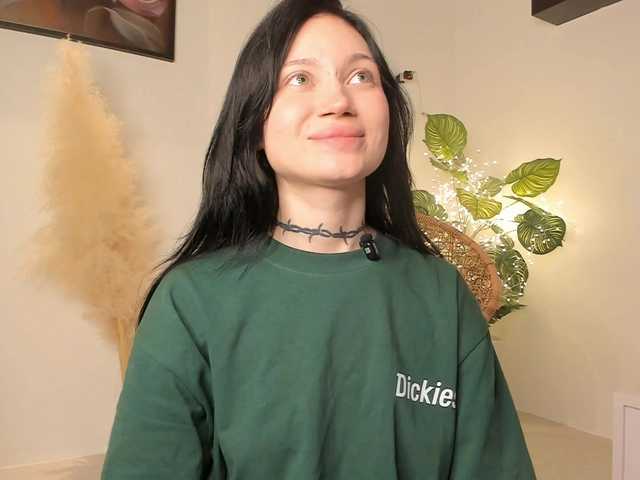 PLUXURY-'s BongaCams show and profile