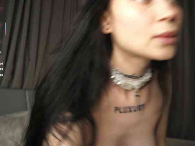 PLUXURY- webcam
