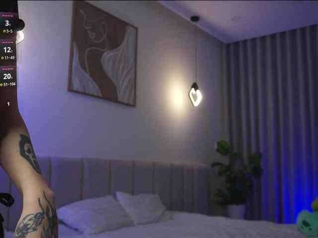 striptease web cam PLUXURY-