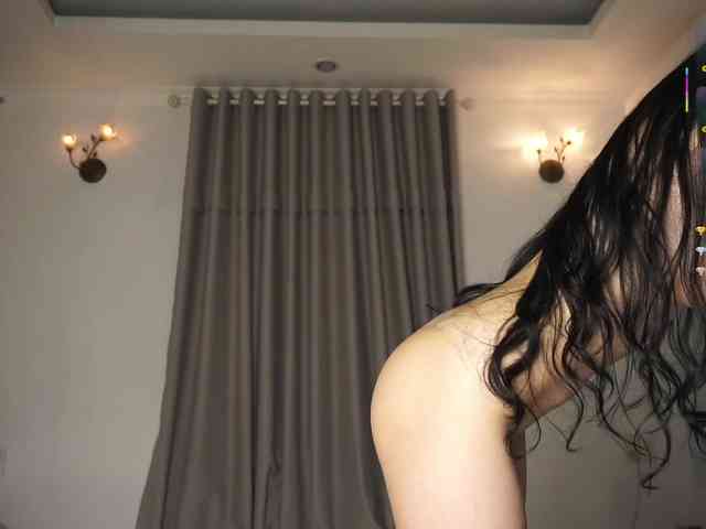 PLUXURY- webcam