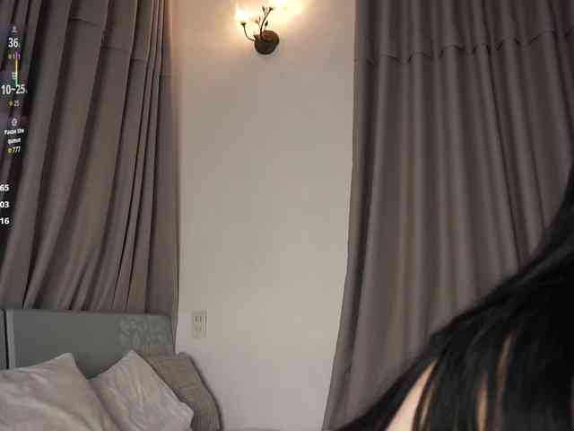 PLUXURY- webcam