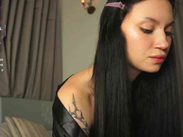 PLUXURY- webcam
