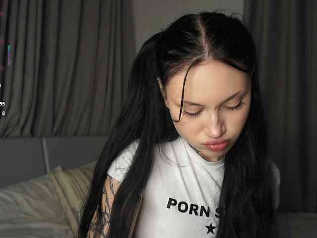 PLUXURY- webcam