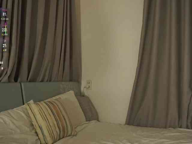 PLUXURY- webcam