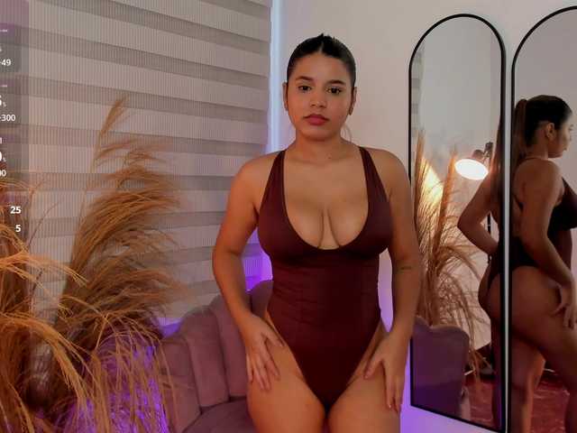 Allisonowens's BongaCams show and profile