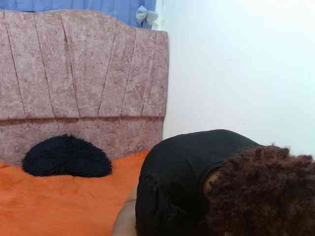 brunettenice20 webcam