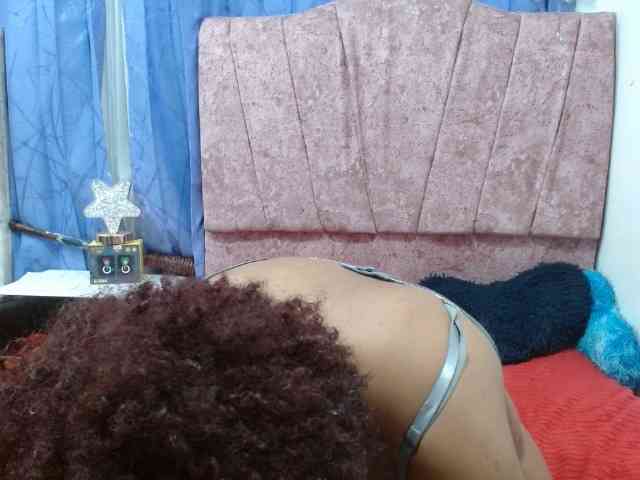 brunettenice20 webcam