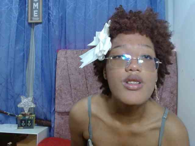 brunettenice20 webcam