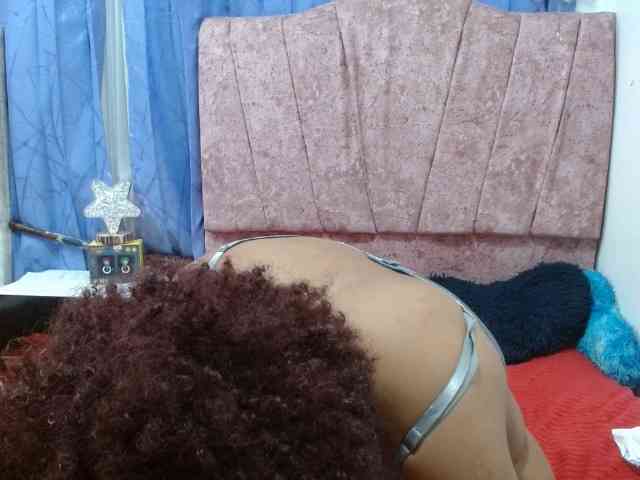 brunettenice20 webcam