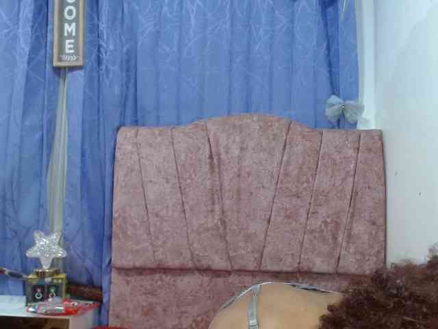 brunettenice20 webcam