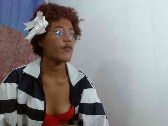 brunettenice20 webcam