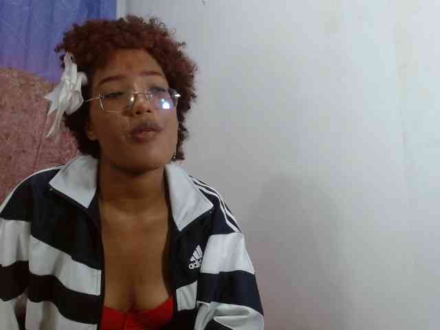 brunettenice20 webcam