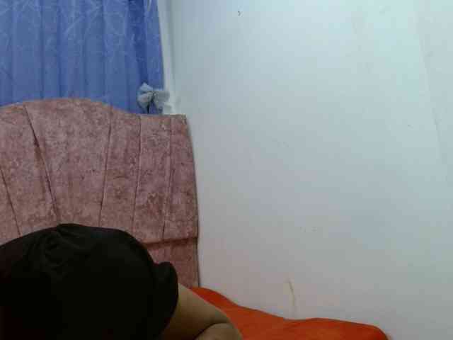 brunettenice20 webcam