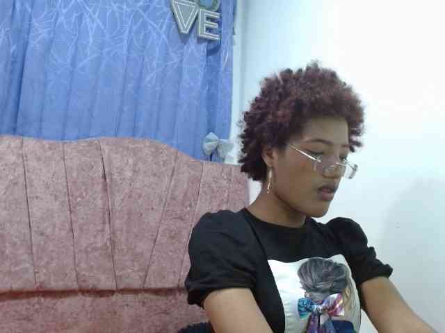 brunettenice20 webcam