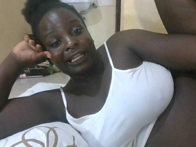 Sexyblackgal10 on BongaCams and RICams