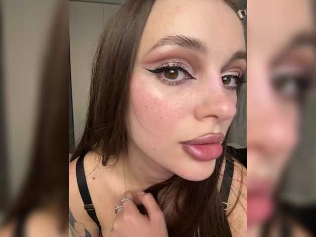 Pussydollnethorny on cam