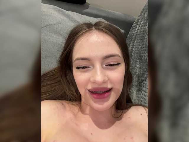 Pussydollnet's BongaCams show and profile