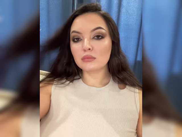 3hotandyoung3's BongaCams show and profile