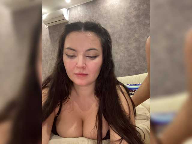 3hotandyoung3's BongaCams show and profile