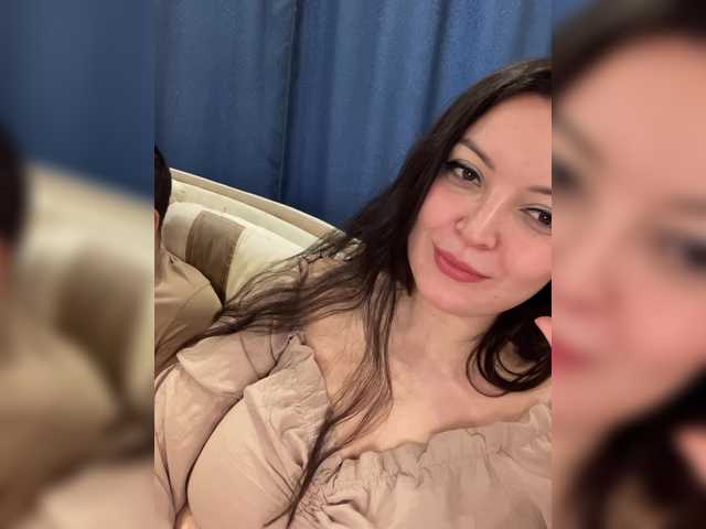 3hotandyoung3, 26 y/o - Live Cam on BongaCams