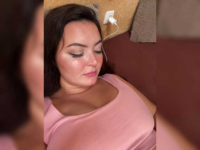 go to chat with 3hotandyoung3