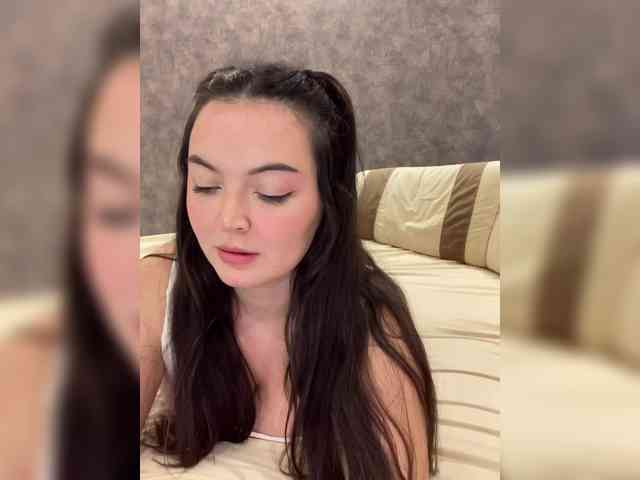 3hotandyoung3 Live Webcam on BongaCams