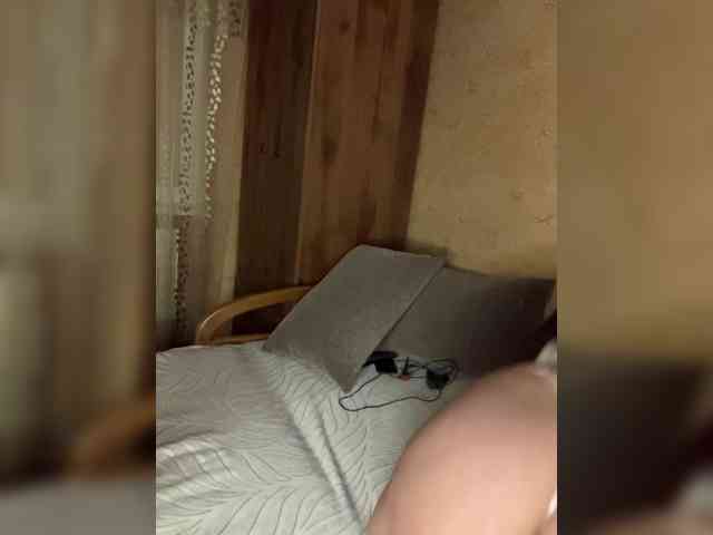 3hotandyoung3 Live Webcam on BongaCams