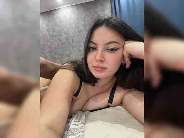 Meat_girl_Skeleton_man webcam