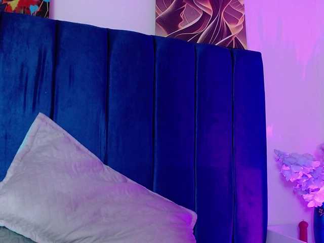 Annie-switt's BongaCams show and profile