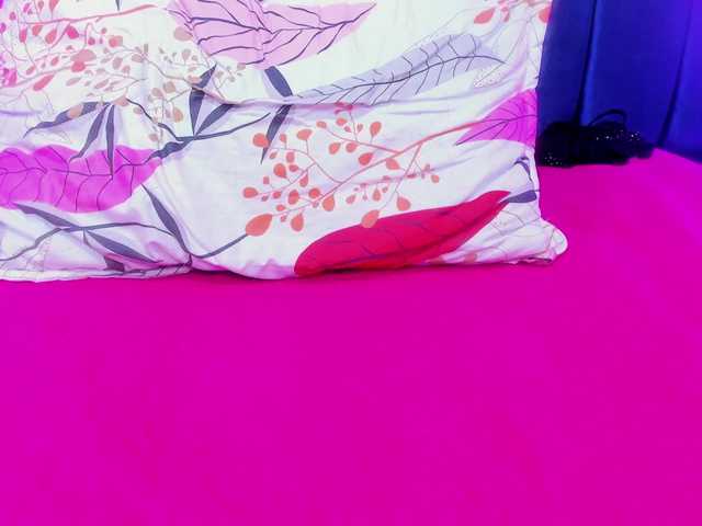 Annie-switt's BongaCams show and profile