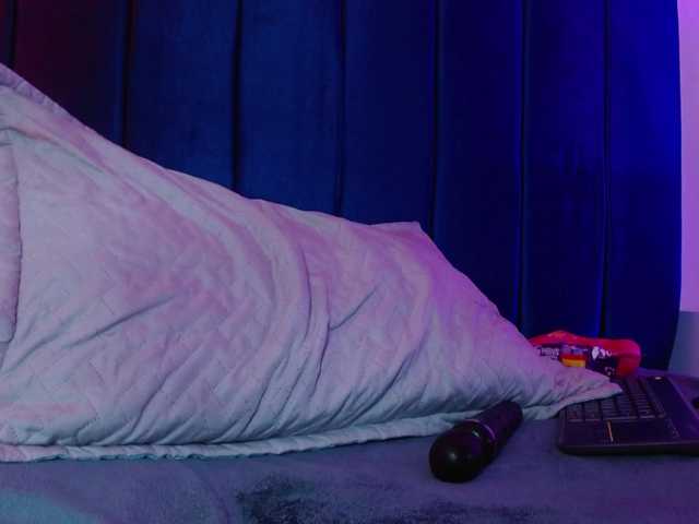 Annie-switt's BongaCams show and profile